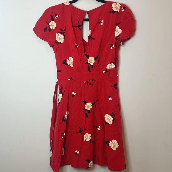 Abercrombie & Fitch Women's Red Floral Wrap Mini Short Sleeve Dress Size‎ XS - Picture 4 of 5